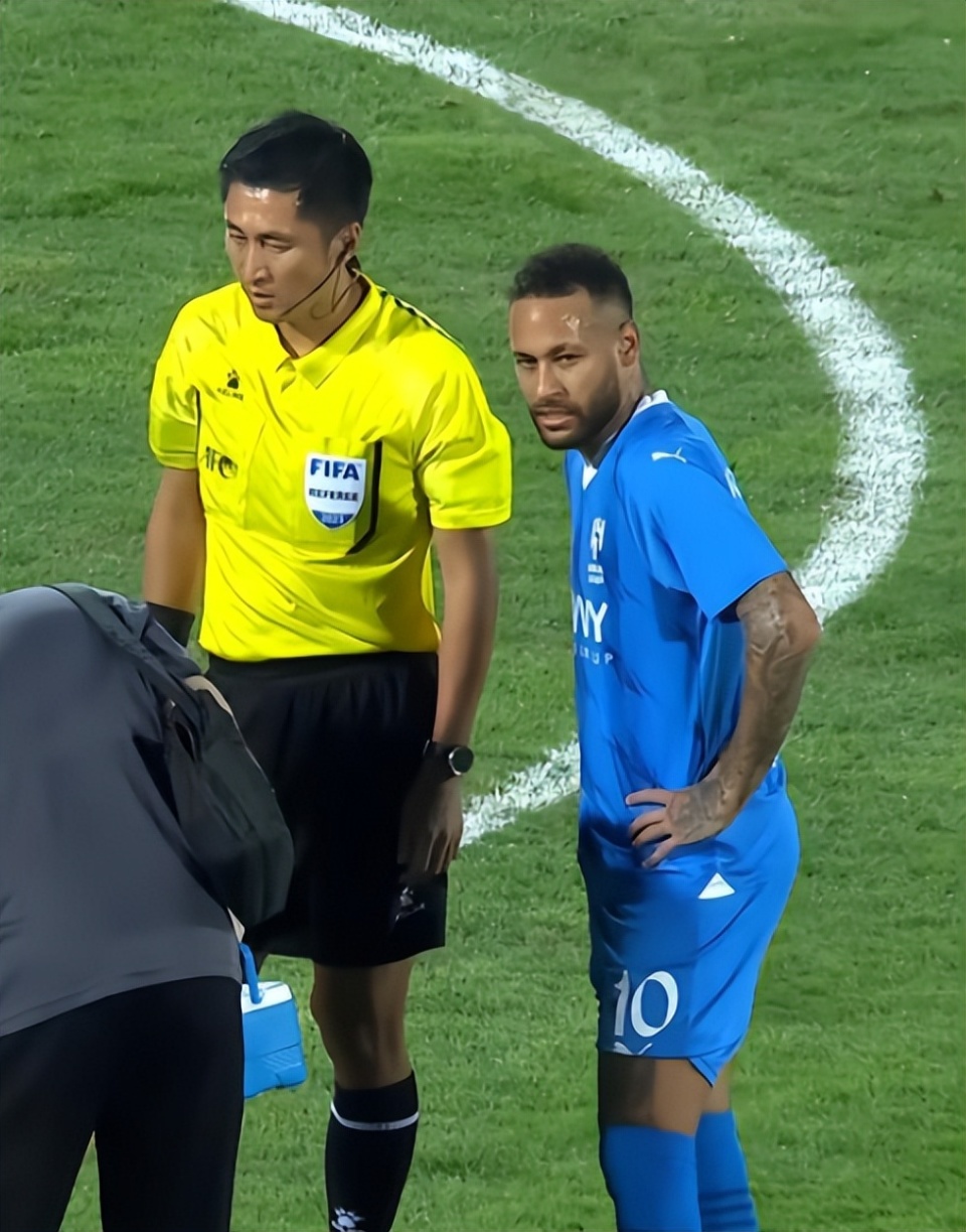 MILAN-包含今晨体能课后，纽卡斯尔防线松动备战亚冠，值得警惕，控场能力成焦点的词条