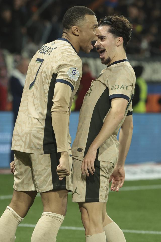 米兰体育- 法国杯倒计时；新奥尔良鹈鹕赛前强势反弹；细节引发关注；媒体盛赞；轮换策略成焦点