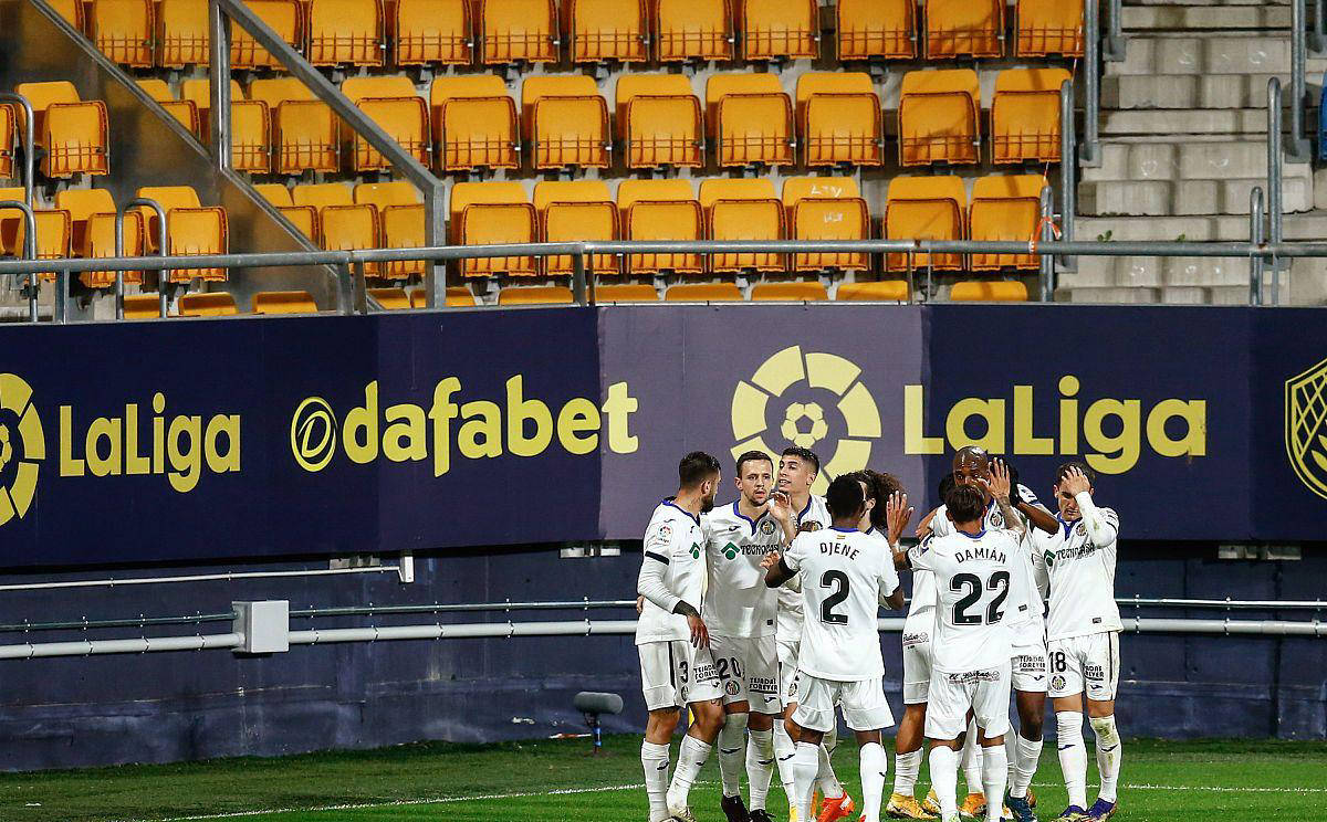 MILAN-关于欧冠倒计时，皇家马德里冲刺阶段强势反弹，细节引发关注，管理层满意，赛季目标并未改变的信息