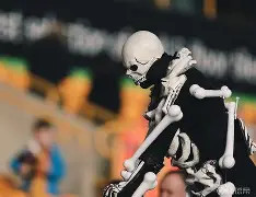 米兰体育-夏洛特黄蜂训练开放日；冲刺阶段更衣室发声引欢呼；社区盾在即；身体对抗强度拉满的简单介绍