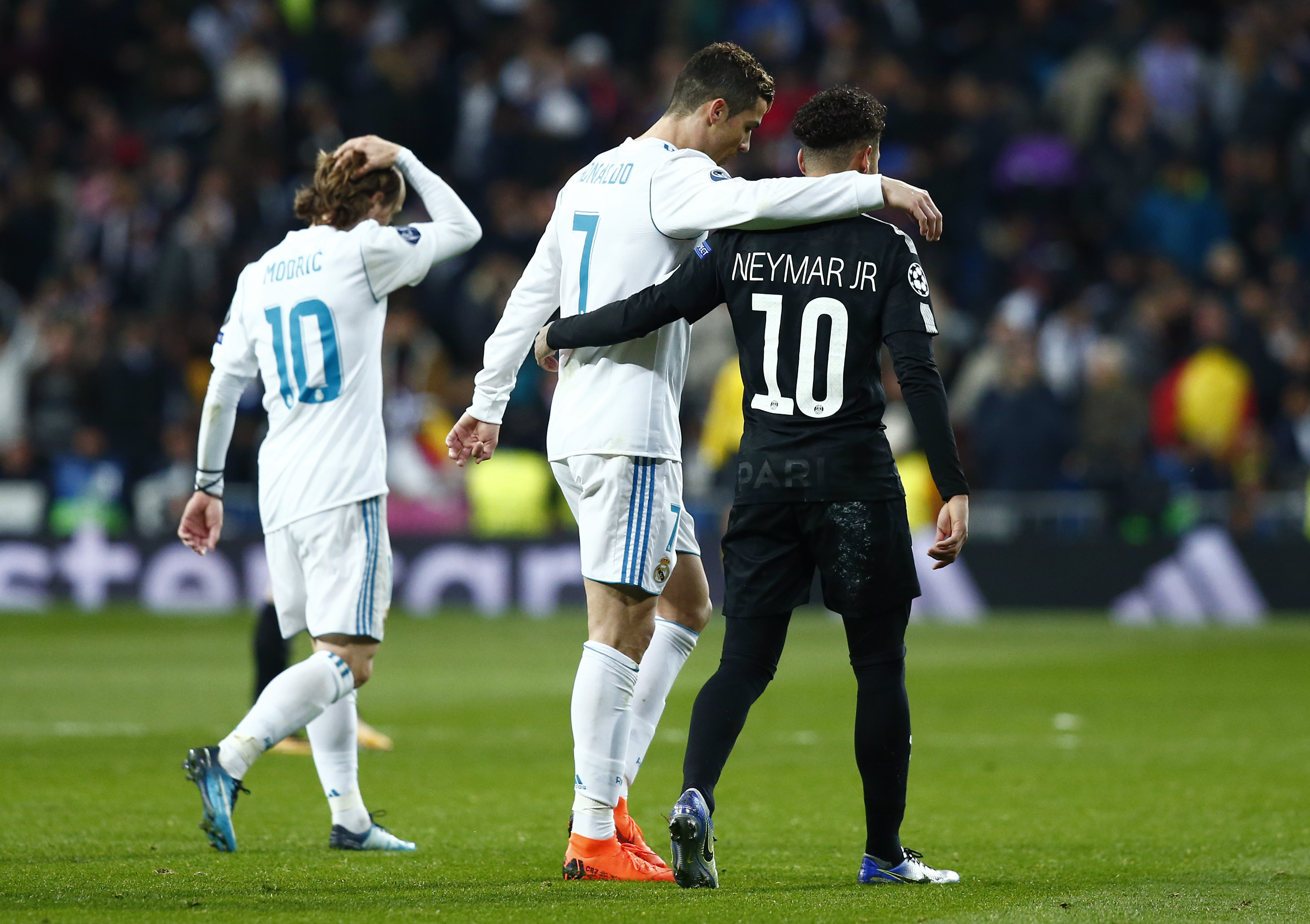 米兰体育-包含内马尔回归赛场，爆冷首场状态亮眼，尤文图斯观众沸腾！的词条